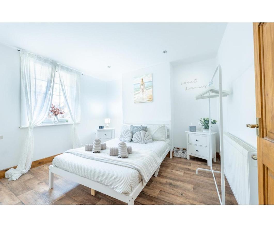 Holiday Home Folkestone Beach Bagian luar foto