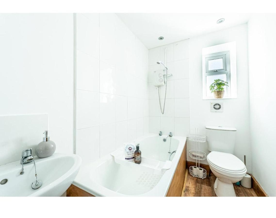 Holiday Home Folkestone Beach Bagian luar foto